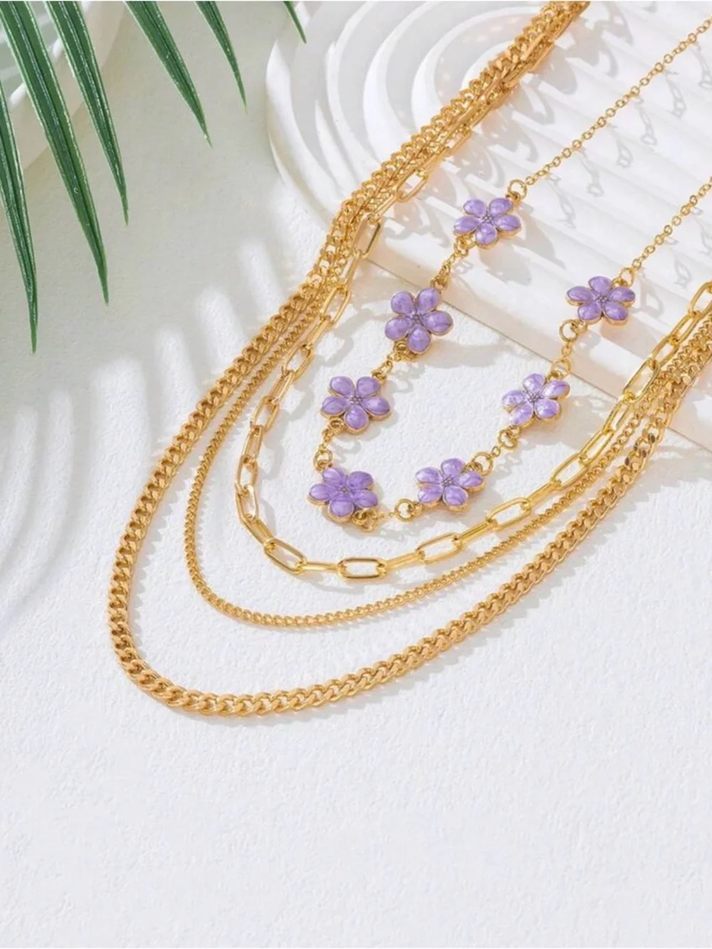 N/A elegant gold
